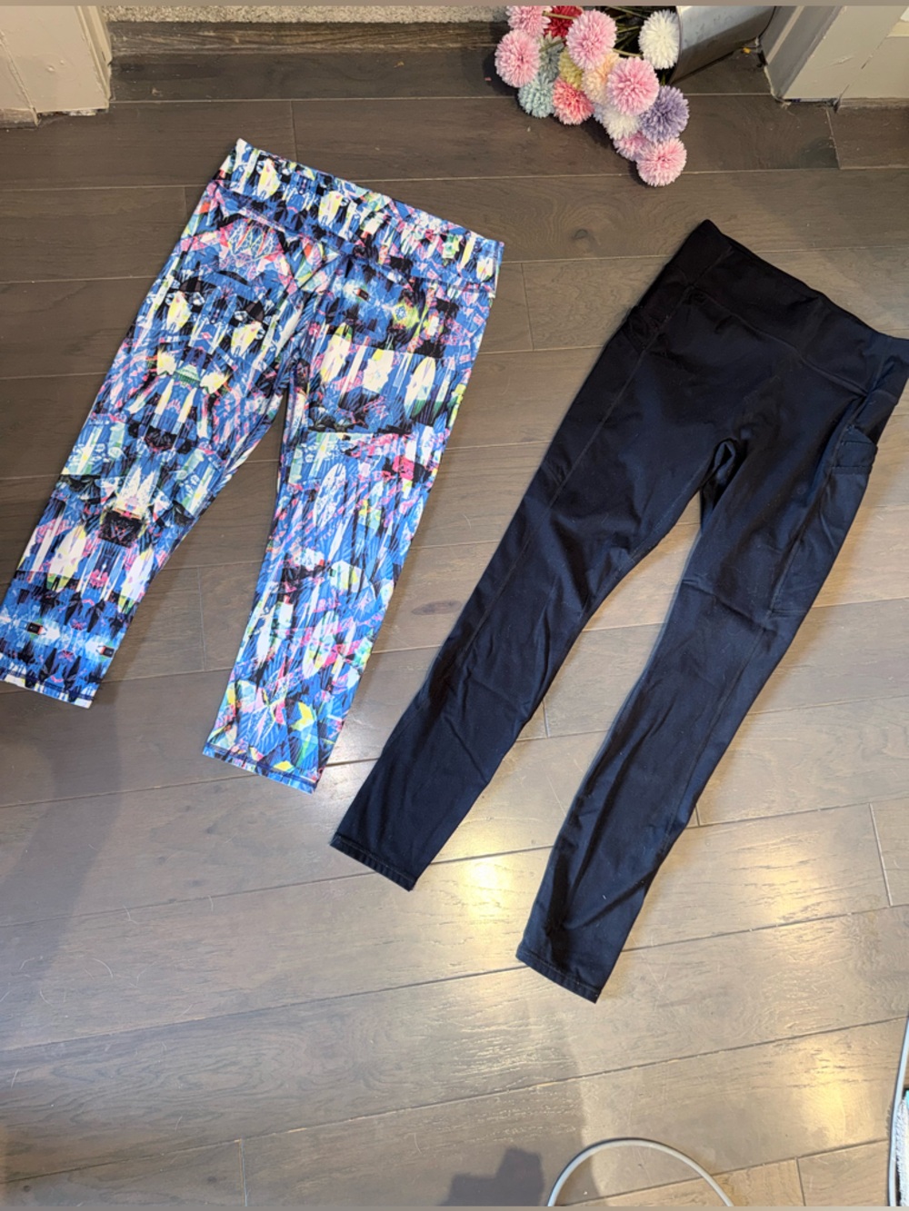 💖 FABLETICS Bundle Black Leggings and Multi-Color Print Active Bottoms Medium